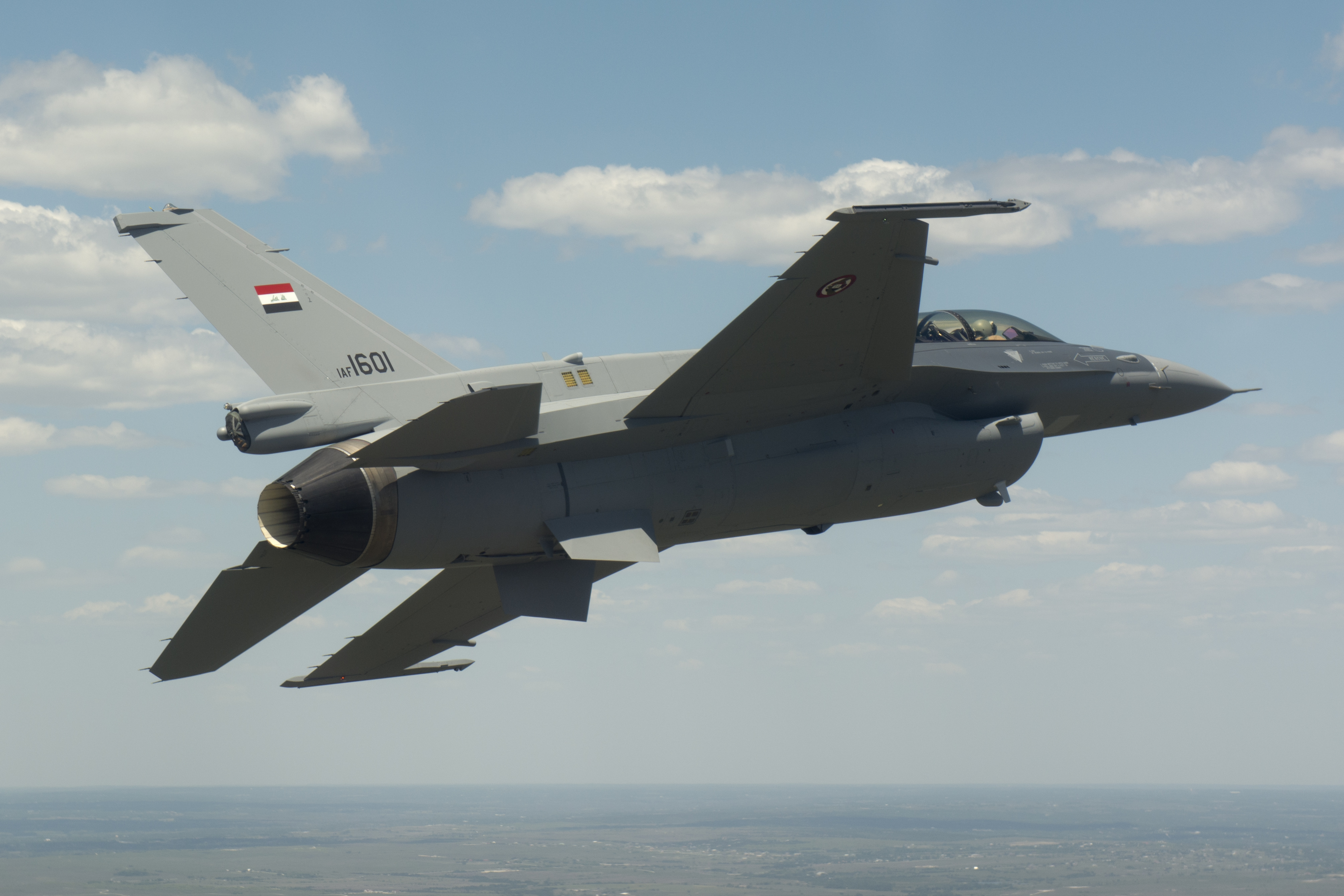 http://intercepts.defensenews.com/wp-content/uploads/2014/05/Iraq-F-16.jpg
